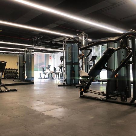 Hotel Galeria Plaza San Jeronimo Città del Messico Esterno foto The gym at the hotel