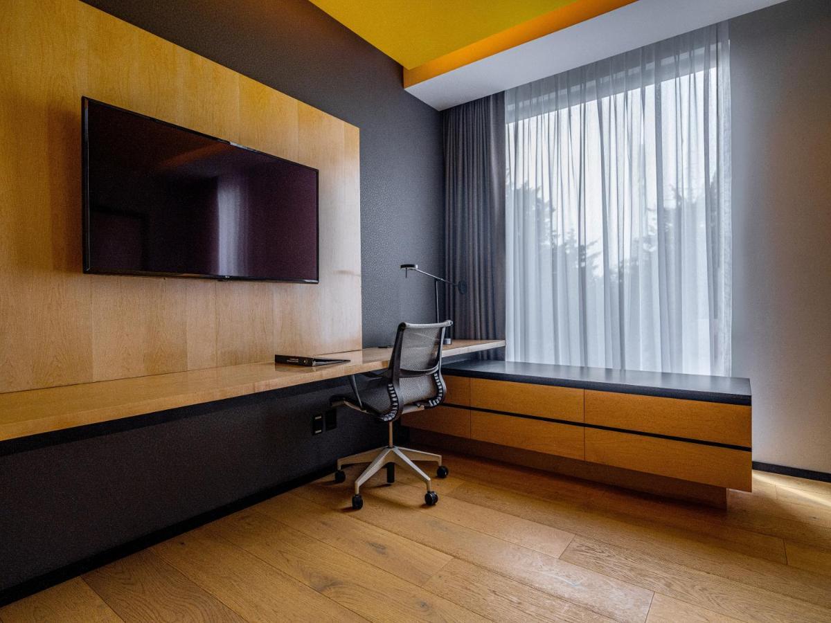 Hotel Galeria Plaza San Jeronimo Città del Messico Esterno foto A home office
